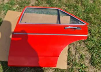 Drzwi lewy tył Audi 80 B1 marsrot L31B