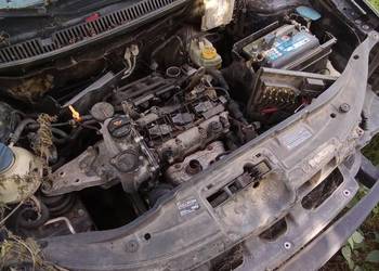 Części do VW polo 2003r 1.2 pęknięty pasek rozrządu,