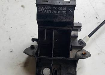 Zamek klapy tyl Mercedes A1717500085