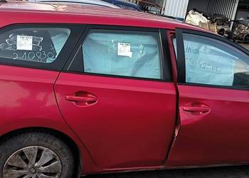 DRZWI PRAWE TYŁ TOYOTA AURIS II 3R3 KOMBI