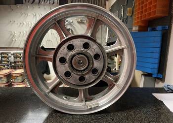 Felga Vulcan 750 Prosta stan Bardzo Dobry R1179 tylne koło Felga Vulcan 750 Prosta stan Bardzo Dobry R1179 tylne koło