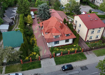 Dom z domkiem gościnnym i ogrodem Radom Staroopatowska