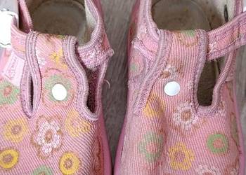 kapcie buty dziewczęce rozmiar 20 długość wkładki 11-11,5 cm