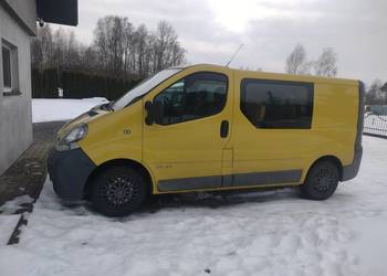 Renault Trafic 6 osób