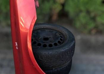 BŁOTNIK PRAWY PRZÓD RENAULT LAGUNA II kolor nie znany blotnik Czarna Opona