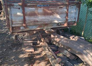 Rozrzutnik obornika Czarna białostocka 2 osiowy