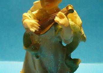 figurka ceramiczna Aniołek muzykant