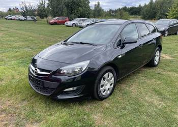 ŚLICZNA  ASTRA J 1.4b TYLKO 151000 km