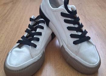 Białe trampki na grubej podeszwie r. 37 # materiałowe trampki damskie