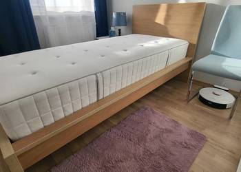 Sprzedam łóżko z materacem. Stan idealny.