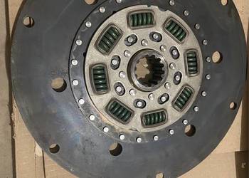 Tłumik drgań 92590C2 Magnum 7110 7120 7130 7240 7220 CNH ORG