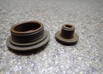 DWA KORKI INSPEKCJI INSPEKCYJNE DEKLA MAGNETA KAWASAKI KLR 650 C 94-03R
