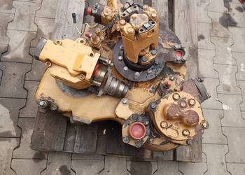 Skrzynia przekładnia Caterpillar 2004r