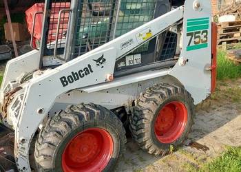 Miniładowarka Bobcat 753 z koparką łańcuchową