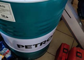 Olej silnikowy Petronas 10W40 800 EU 200l