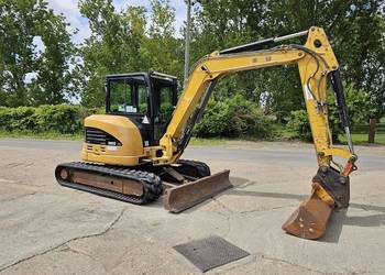 Minikoparka Caterpillar 305D
