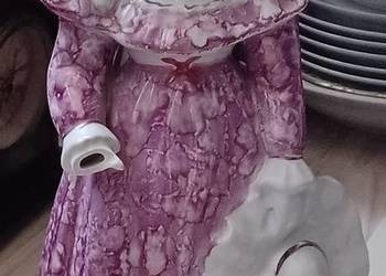 porcelana z rzadką sygnaturą -figurka ciężka uszkodzenia 2