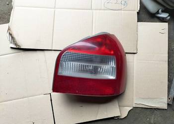AUDI A38L A3 8L WKŁAD LAMPY TYŁ TYLNEJ PRAWEJ +  LAMPA TYŁ TYLNA PRAWA