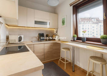 Mieszkanie 76.21m2 3 pokoje Kraków Armii Krajowej