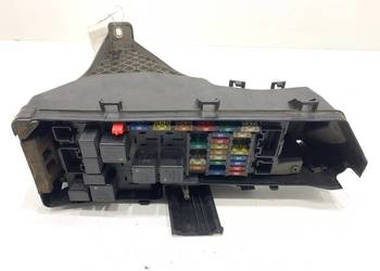 SKRZYNKA BEZPIECZNIKÓW VOLVO V70 II 9494210 Hatchback 99-08 2.4 200KM