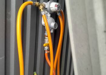 Sprzedam reduktor, piec oraz palnik gazowy.