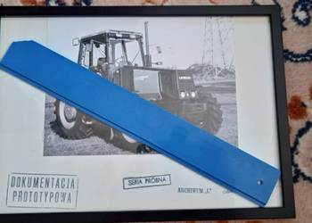 Obrazek z ciągnikiem Ursus 1154 prototyp pamiątka oryginał