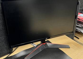 Monitor LG 24MP59G-P z 2019 roku.