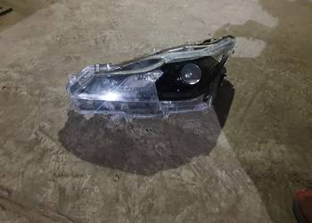 TOYOTA COROLLA E21  lewą sedan