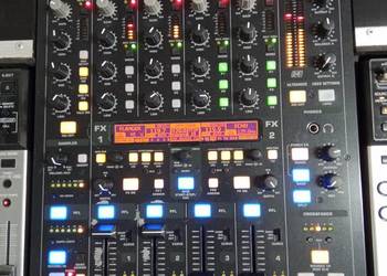 mixer DJ z efektorem Behringer DDM4000 4 kanałowy cyfrowy programowalny