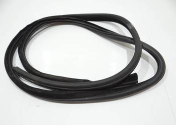 USZCZELKA DRZWI PRAWY PRZÓD BMW E90 LCI 7060287