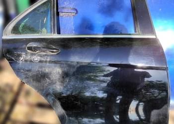 MERCEDES W204 SEDAN DRZWI PRAWE prawy tył prawe tylne