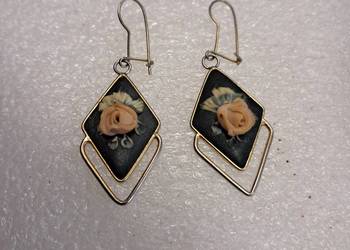 kolczyki z prlu stan bdb długość razem z zaczepem 4 cm kolczyki z prlu stan bdb długość razem z zaczepem 4 cm