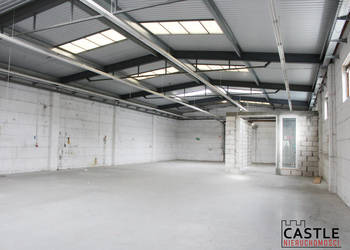 2 rampy I w 5 minut do S6 I hala + pomieszczenia biurowe