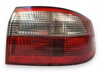 LAMPA PRAWA Renault Laguna II 2001-2005 tylna prawy tył EUROPA 23450202