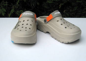 Klapki unisex  grubo podeszwowe 39