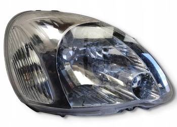 LAMPA PRAWA Toyota Yaris I LIFT prawy przód przednia 2003-2006 anglik