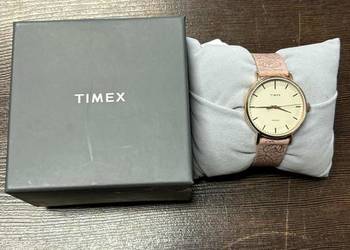Zegarek damski elegancki TIMEX na pasku podświetlanie WR50