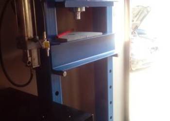Prasa 30ton