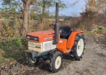 Traktorek traktor KUBOTA B1600D 16KM 4×4