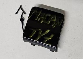 PORSCHE MACAN 95B ZAŚLEPKA HAKA ZDERZAKA TYŁ 95B807500