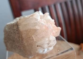 Minerały kwarc różowy