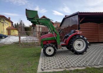Ładowacz Johne Deree do małego traktorka