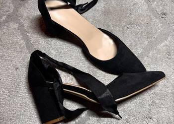 Buty na obcasie