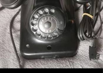 Zabytkowy telefon