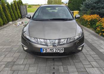 Ładną honda Civic ufo 1.8 w oryginalnym lakierze