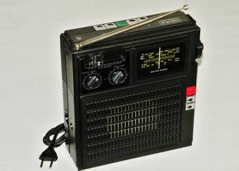 Radioodbiornik RFT Stern Garant R2130, NRD, lata 70-te do przestr./konserw.