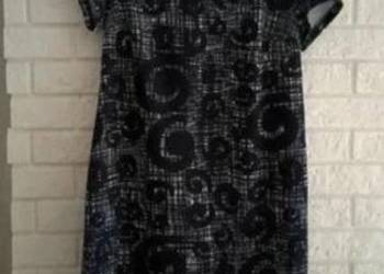 Sukienka granatowa wzór vintage krótki rękaw elegancka ołówkowa jesień