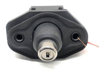 ZAMEK WKŁADKA KLAPY TYLNEJ BMW F01 Sedan/Limuzyna 7194181 08-15