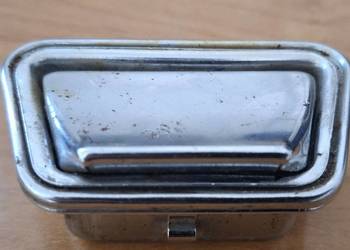 Popielniczka samochodowa chromowana retro