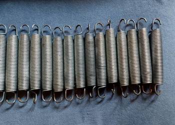 Sprężyny do trampoliny 17,5cm w dobrym stanie